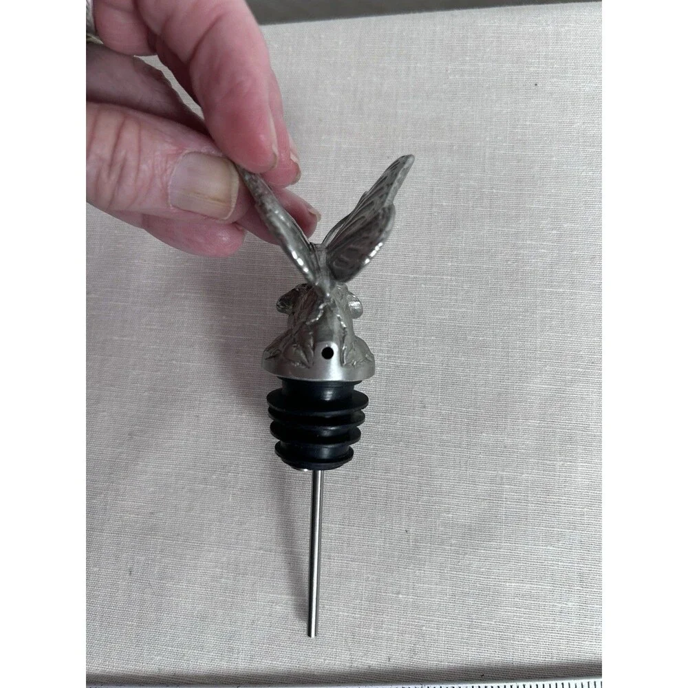 Menagerie Butterfly Wine Pourer & aerator carved stainless steel dual-purpose